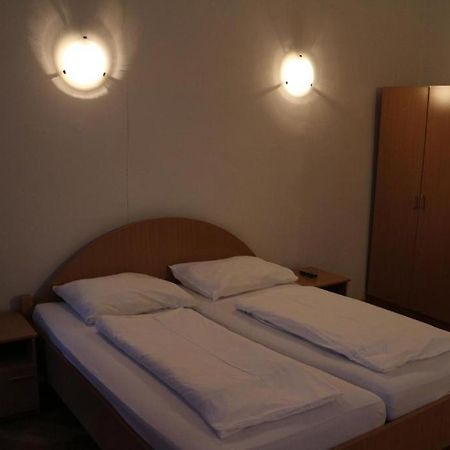 Suite Hotel 200M Zum Prater Вена Экстерьер фото