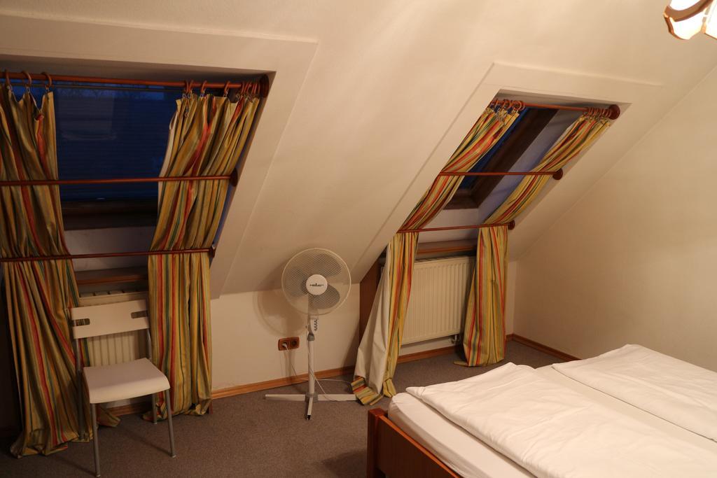 Suite Hotel 200M Zum Prater Вена Номер фото