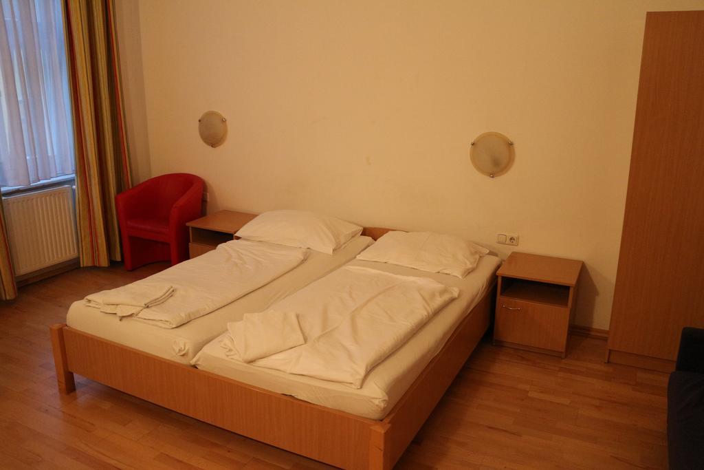 Suite Hotel 200M Zum Prater Вена Номер фото
