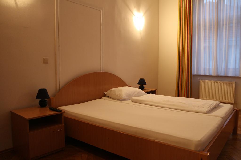 Suite Hotel 200M Zum Prater Вена Номер фото