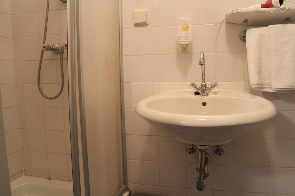 Suite Hotel 200M Zum Prater Вена Номер фото