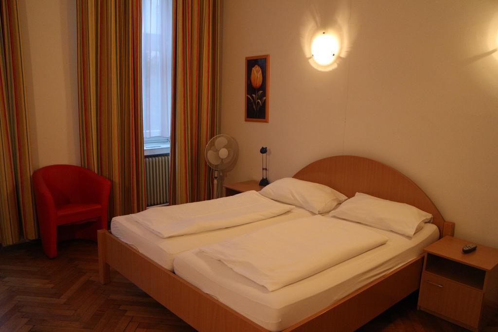 Suite Hotel 200M Zum Prater Вена Номер фото
