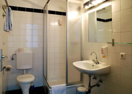 Suite Hotel 200M Zum Prater Вена Экстерьер фото